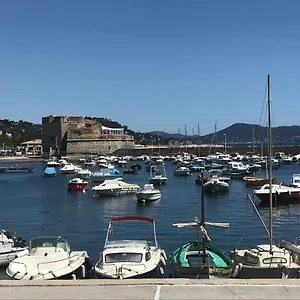 Grand T2 43m2 Plages Du Mourillon , Toulon France